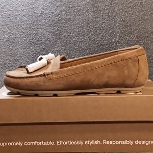 Earth Women's Raquel Loafers, NWT, Size 6.5